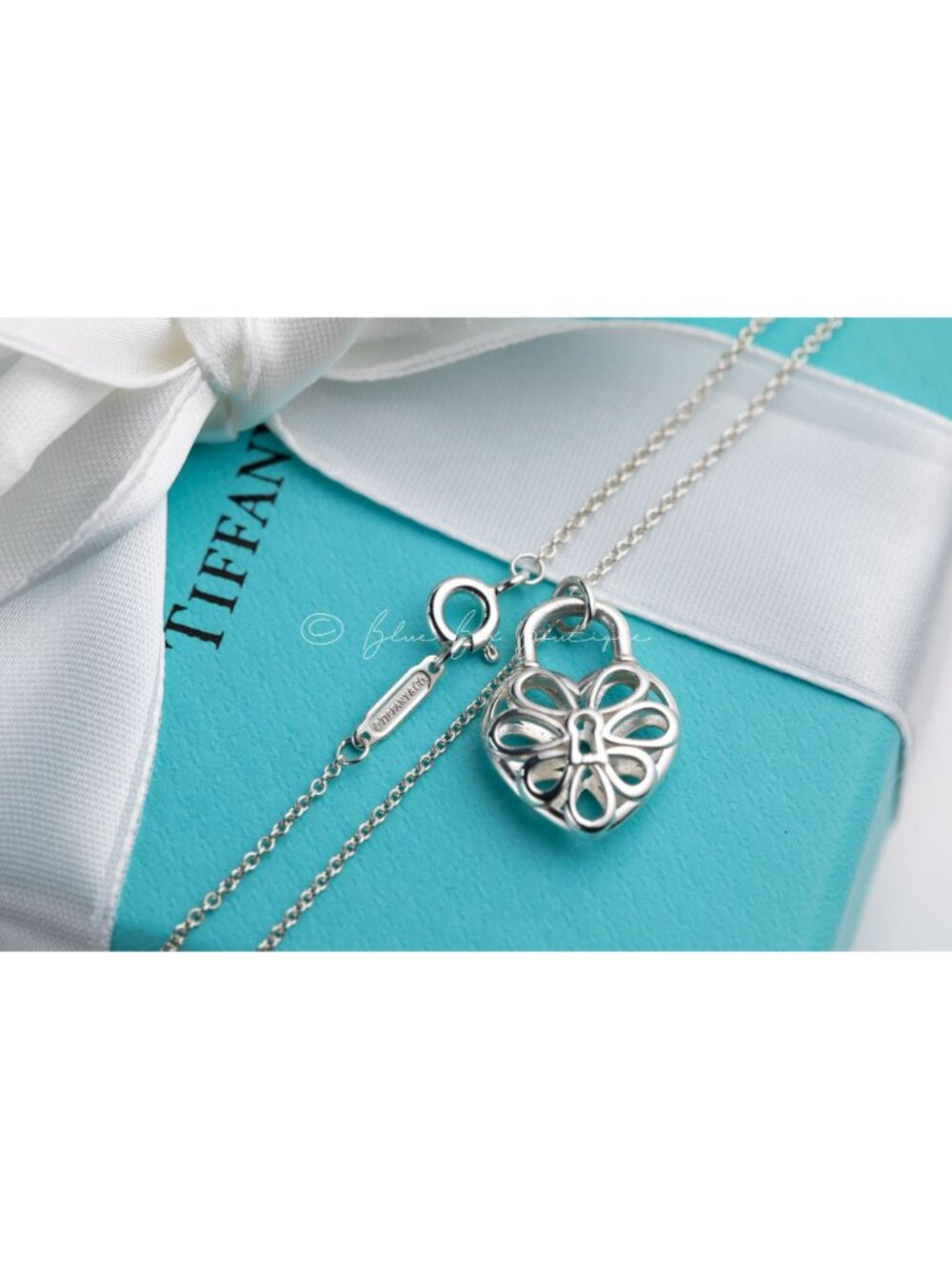 Tiffany & Co. Heart Necklace Filigree Heart Lock Pendant in Silver - Picture 3 of 7